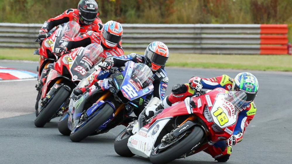 Start of BSB Race [credit: Ian Hopgood Photography]